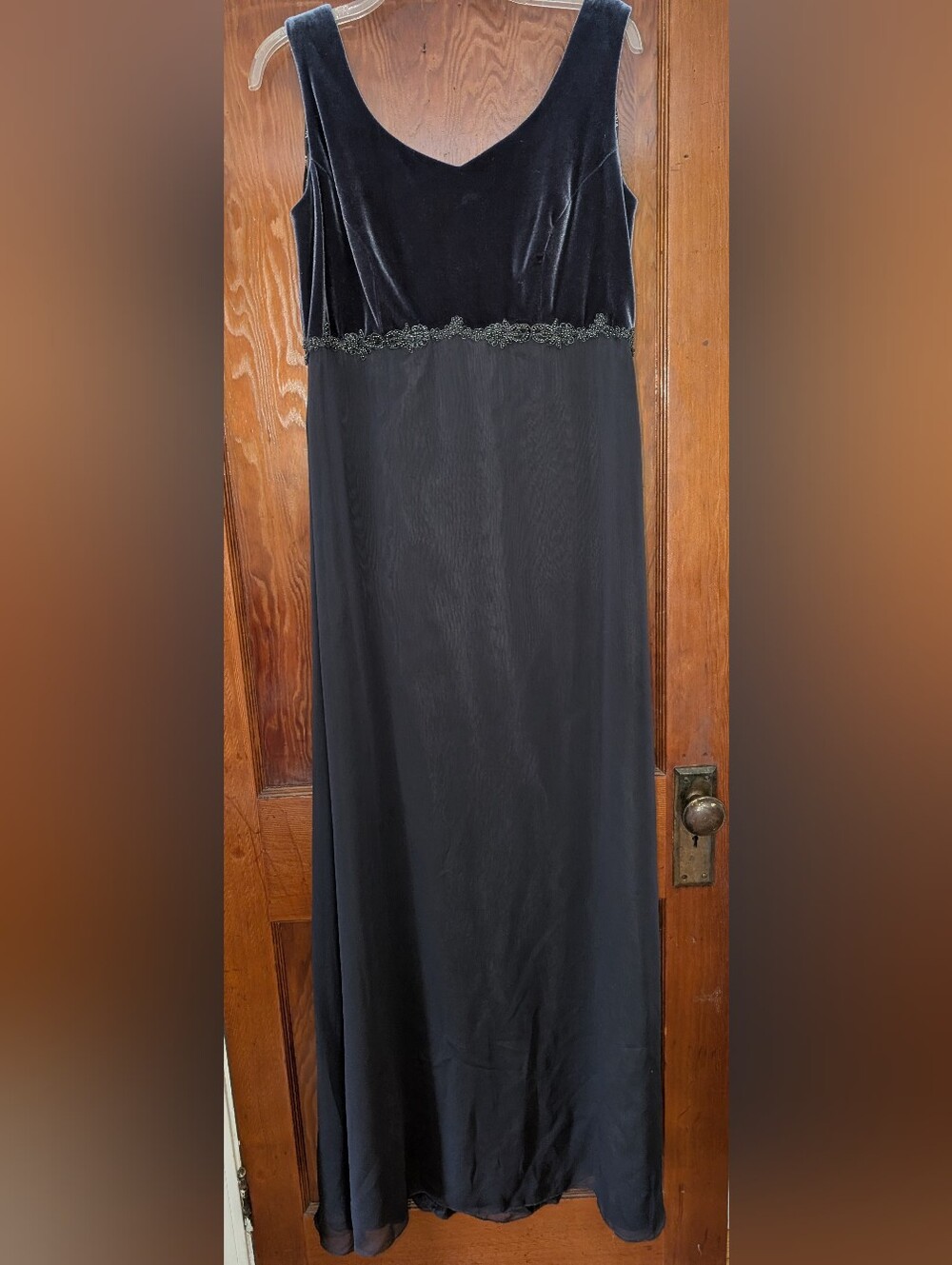 Beautiful NWOT Sleeveless Formal Gown, Dark Grey Velvet & Chiffon Sz 14